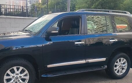 Toyota Land Cruiser 200, 2015 год, 2 550 000 рублей, 3 фотография