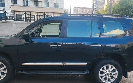 Toyota Land Cruiser 200, 2015 год, 2 550 000 рублей, 6 фотография