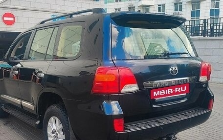 Toyota Land Cruiser 200, 2015 год, 2 550 000 рублей, 7 фотография