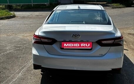 Toyota Camry, 2020 год, 3 300 000 рублей, 3 фотография