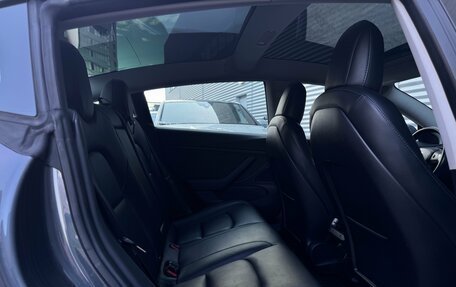 Tesla Model 3 I, 2018 год, 2 990 000 рублей, 25 фотография