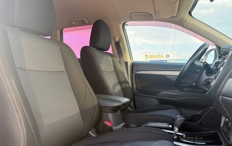 Mitsubishi Outlander III рестайлинг 3, 2017 год, 1 697 000 рублей, 7 фотография