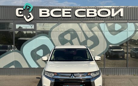 Mitsubishi Outlander III рестайлинг 3, 2017 год, 1 697 000 рублей, 5 фотография