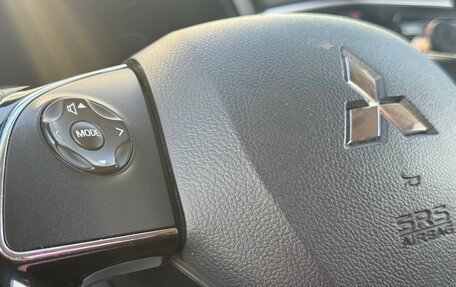Mitsubishi Outlander III рестайлинг 3, 2017 год, 1 697 000 рублей, 13 фотография