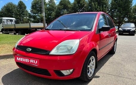 Ford Fiesta, 2005 год, 450 000 рублей, 2 фотография
