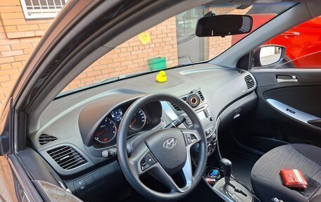 Hyundai Solaris II рестайлинг, 2015 год, 1 200 000 рублей, 8 фотография