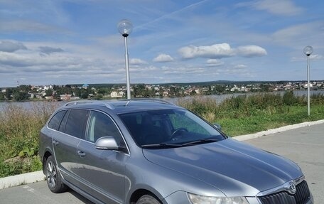 Skoda Superb III рестайлинг, 2012 год, 1 150 000 рублей, 2 фотография
