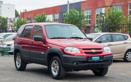 Chevrolet Niva I рестайлинг, 2015 год, 586 000 рублей, 8 фотография