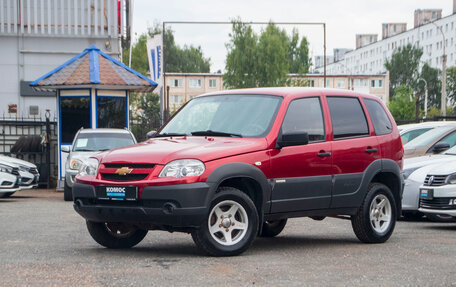 Chevrolet Niva I рестайлинг, 2015 год, 586 000 рублей, 2 фотография
