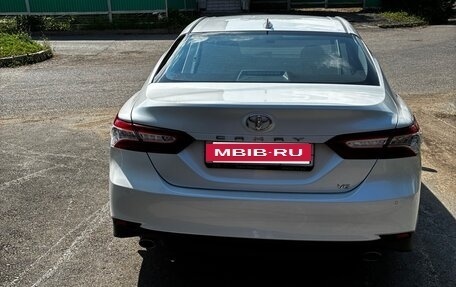Toyota Camry, 2020 год, 3 300 000 рублей, 3 фотография