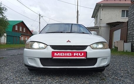 Mitsubishi Mirage VI рестайлинг, 2000 год, 145 000 рублей, 3 фотография