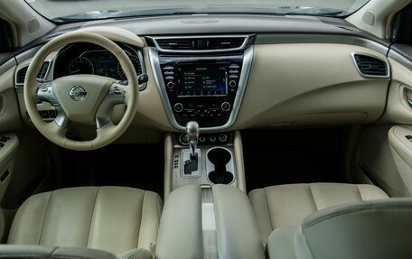 Nissan Murano, 2018 год, 2 600 000 рублей, 21 фотография