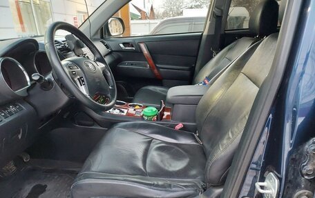 Toyota Highlander III, 2013 год, 1 800 000 рублей, 9 фотография