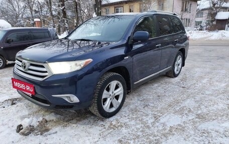 Toyota Highlander III, 2013 год, 1 800 000 рублей, 6 фотография