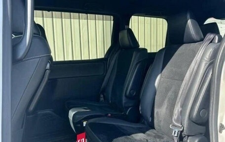 Toyota Voxy III, 2021 год, 1 799 000 рублей, 17 фотография