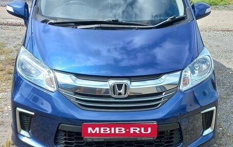Honda Freed I, 2015 год, 1 300 000 рублей, 3 фотография