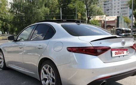 Alfa Romeo Giulia II, 2019 год, 3 100 000 рублей, 10 фотография