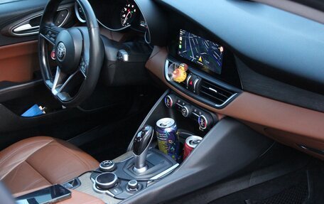 Alfa Romeo Giulia II, 2019 год, 3 100 000 рублей, 18 фотография