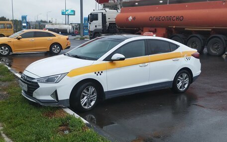 Hyundai Elantra VI рестайлинг, 2019 год, 880 000 рублей, 6 фотография