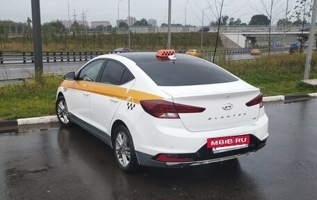 Hyundai Elantra VI рестайлинг, 2019 год, 880 000 рублей, 3 фотография