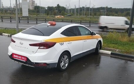 Hyundai Elantra VI рестайлинг, 2019 год, 880 000 рублей, 4 фотография