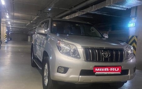 Toyota Land Cruiser Prado 150 рестайлинг 2, 2012 год, 3 400 000 рублей, 2 фотография