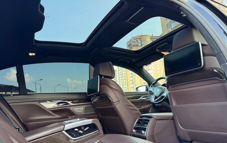 BMW 7 серия, 2018 год, 3 500 000 рублей, 18 фотография