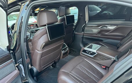 BMW 7 серия, 2018 год, 3 500 000 рублей, 15 фотография