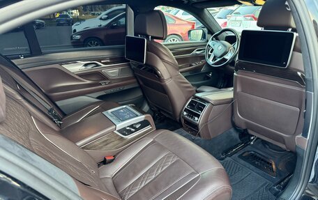 BMW 7 серия, 2018 год, 3 500 000 рублей, 17 фотография