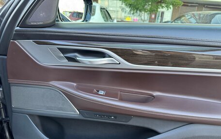 BMW 7 серия, 2018 год, 3 500 000 рублей, 20 фотография