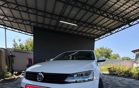 Volkswagen Jetta VI, 2015 год, 1 150 000 рублей, 1 фотография