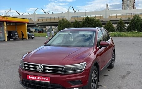 Volkswagen Tiguan II, 2018 год, 1 950 000 рублей, 1 фотография
