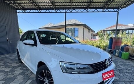 Volkswagen Jetta VI, 2015 год, 1 150 000 рублей, 4 фотография