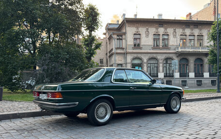 Mercedes-Benz W123, 1983 год, 1 850 000 рублей, 7 фотография