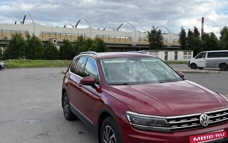 Volkswagen Tiguan II, 2018 год, 1 950 000 рублей, 2 фотография