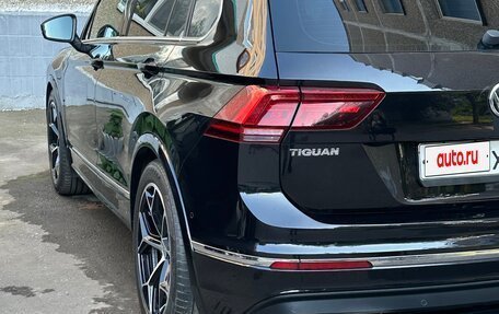 Volkswagen Tiguan II, 2017 год, 2 600 000 рублей, 2 фотография