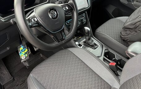 Volkswagen Tiguan II, 2018 год, 1 950 000 рублей, 7 фотография