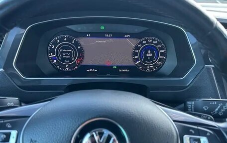 Volkswagen Tiguan II, 2017 год, 2 600 000 рублей, 14 фотография
