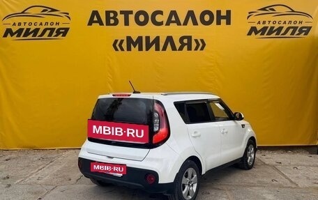 KIA Soul II рестайлинг, 2017 год, 1 390 000 рублей, 5 фотография