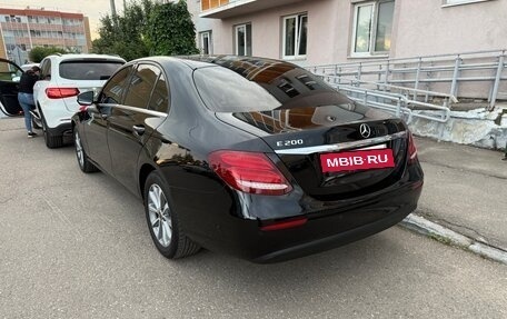 Mercedes-Benz E-Класс, 2019 год, 2 599 999 рублей, 3 фотография