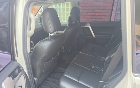 Toyota Land Cruiser Prado 150 рестайлинг 2, 2019 год, 4 150 000 рублей, 8 фотография