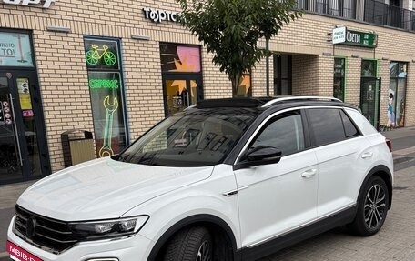 Volkswagen T-Roc I, 2020 год, 2 495 000 рублей, 3 фотография