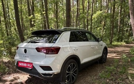 Volkswagen T-Roc I, 2020 год, 2 495 000 рублей, 25 фотография