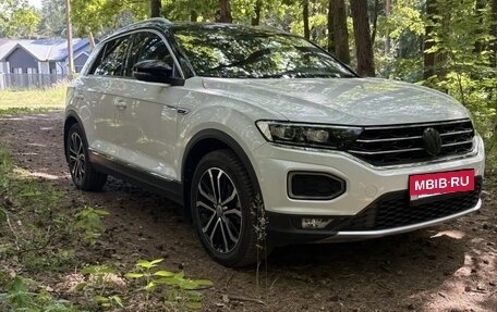 Volkswagen T-Roc I, 2020 год, 2 495 000 рублей, 21 фотография