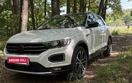 Volkswagen T-Roc I, 2020 год, 2 495 000 рублей, 23 фотография