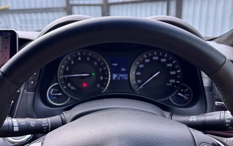 Nissan Fuga II, 2011 год, 600 000 рублей, 10 фотография