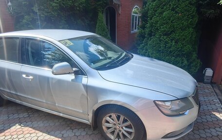 Skoda Superb III рестайлинг, 2013 год, 750 000 рублей, 2 фотография