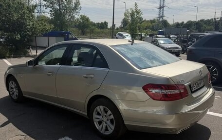 Mercedes-Benz E-Класс, 2012 год, 1 500 000 рублей, 2 фотография