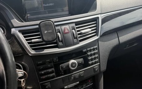 Mercedes-Benz E-Класс, 2012 год, 1 500 000 рублей, 3 фотография