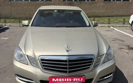Mercedes-Benz E-Класс, 2012 год, 1 500 000 рублей, 7 фотография